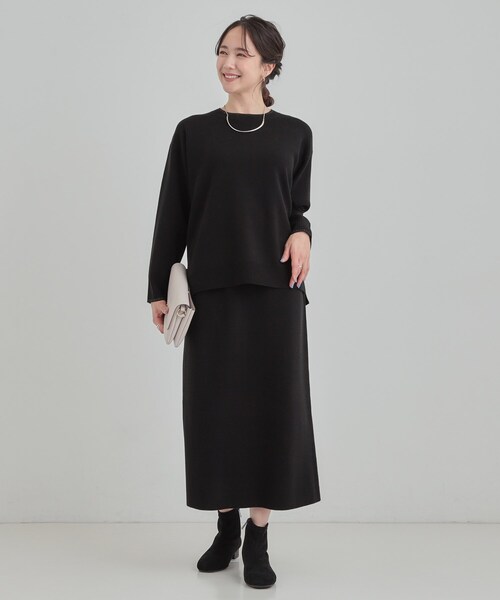 SHOO・LA・RUE（シューラルー）の「【洗濯機可/セットアップ可/毛玉になりにくい】クルーネックニット（ニット/セーター・レディース・ライトパープル/グリーン系/ダークブラウン/ブラック/イエロー系その他/ライトベージュ・01/02/03/04）」の21枚目の写真