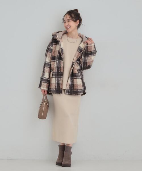 SHOO・LA・RUE（シューラルー）の「【洗濯機可/セットアップ可/毛玉になりにくい】クルーネックニット（ニット/セーター・レディース・ライトパープル/グリーン系/ダークブラウン/ブラック/イエロー系その他/ライトベージュ・01/02/03/04）」の18枚目の写真