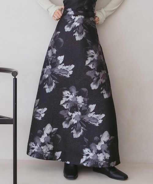 sahara（サハラ）の「Flower Jacquard Flare Skirt（スカート・レディース・ブラック/アイボリー/ブラウン・S/M）」の2枚目の写真