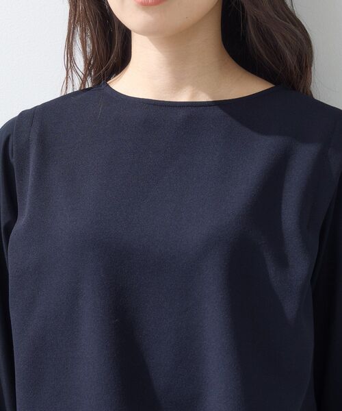 INDIVI(インディヴィ)の「【洗える/UVケア】レイヤード風デザイントップス(Tシャツ/カットソー・レディース・ベージュ/ブラック/ネイビー系5・38/15 /13/05/40/19/36)」の20枚目の写真
