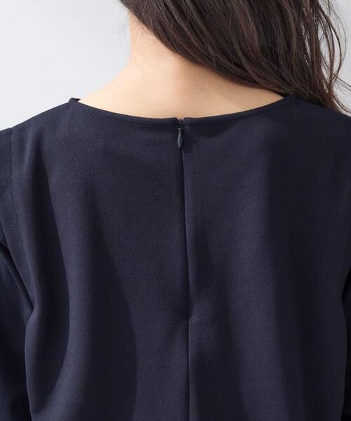 INDIVI(インディヴィ)の「【洗える/UVケア】レイヤード風デザイントップス(Tシャツ/カットソー・レディース・ベージュ/ブラック/ネイビー系5・38/15 /13/05/40/19/36)」の21枚目の写真