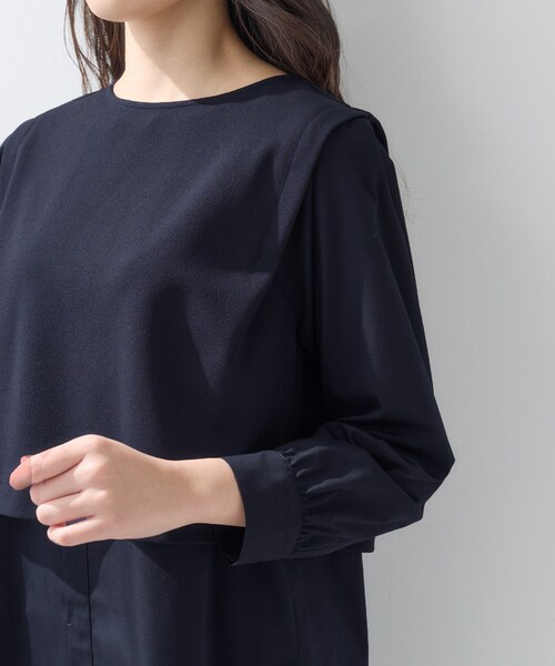 INDIVI(インディヴィ)の「【洗える/UVケア】レイヤード風デザイントップス(Tシャツ/カットソー・レディース・ベージュ/ブラック/ネイビー系5・38/15 /13/05/40/19/36)」の22枚目の写真