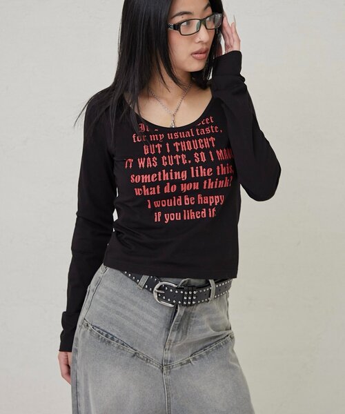 WHO'S WHO gallery（フーズフーギャラリー）の「【WEB限定】フレーズロゴトップス（Tシャツ/カットソー・レディース・ダークブラウン/ネイビー/マスタード/オフホワイト/グレー/ブラック/サックスブルー・FREE）」の21枚目の写真