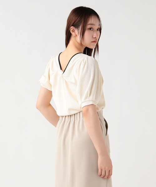 BEAMS HEART(ビームスハート)の「配色 ネジリ プルオーバー(Tシャツ/カットソー・レディース・オフホワイト/ブラック・FREE)」の1枚目の写真