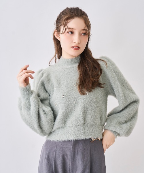 SWINGLE（スウィングル）の「ビジューハイネックシャギーニット（ニット/セーター・レディース・オフホワイト/ライトグレー/グリーン/ピンク・FREE）」の3枚目の写真