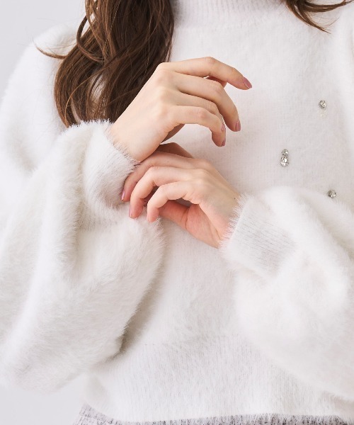 SWINGLE（スウィングル）の「ビジューハイネックシャギーニット（ニット/セーター・レディース・オフホワイト/ライトグレー/グリーン/ピンク・FREE）」の8枚目の写真