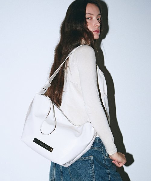 NICK&NICOLE(ニックアンドニコール)の「CRYSTAL LEATHER MULTI WAY BAG_CREAM(ショルダーバッグ・レディース・その他・ONE SIZE)」の6枚目の写真
