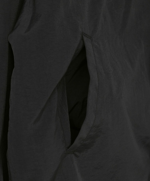 LOWRYS FARM（ローリーズファーム）の「【LFM(U)】MARVELナイロンコーチジャケット　640215（ブルゾン・メンズ・ブラック・LARGE/MEDIUM）」の13枚目の写真