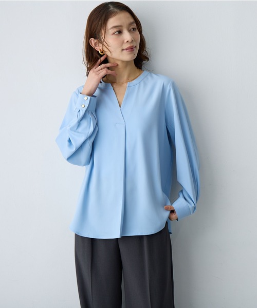 anyfee(エニフィー)の「【anyfee/大きいサイズ】とろみスキッパーブラウスチュニック (2026SS)(シャツ/ブラウス・レディース・サックスブルー/オフホワイト/ネイビー・LL/3L/4L/5L)」の3枚目の写真