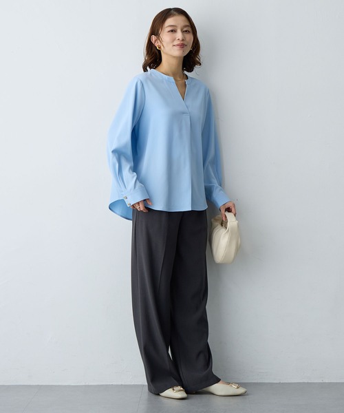 anyfee(エニフィー)の「【anyfee/大きいサイズ】とろみスキッパーブラウスチュニック (2026SS)(シャツ/ブラウス・レディース・サックスブルー/オフホワイト/ネイビー・LL/3L/4L/5L)」の19枚目の写真