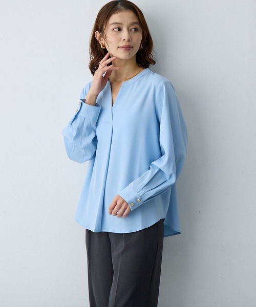 anyfee(エニフィー)の「【anyfee/大きいサイズ】とろみスキッパーブラウスチュニック (2026SS)(シャツ/ブラウス・レディース・サックスブルー/オフホワイト/ネイビー・LL/3L/4L/5L)」の15枚目の写真