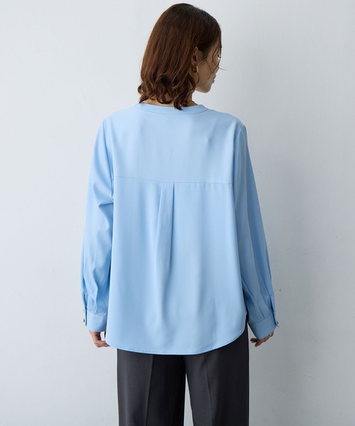 anyfee(エニフィー)の「【anyfee/大きいサイズ】とろみスキッパーブラウスチュニック (2026SS)(シャツ/ブラウス・レディース・サックスブルー/オフホワイト/ネイビー・LL/3L/4L/5L)」の16枚目の写真