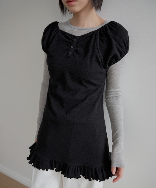 UNE MANSION(ユヌマンション)の「【2026SS新作アイテム】【UNE ORIGINAL】フロントシャーリングパフスリーブフリルミニワンピース(Tシャツ/カットソー・レディース・グレー/ベージュ/ブラック・FREE)」の7枚目の写真