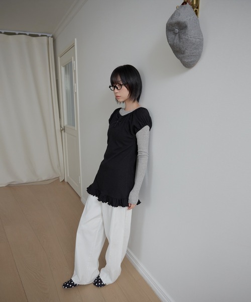 UNE MANSION(ユヌマンション)の「【2026SS新作アイテム】【UNE ORIGINAL】フロントシャーリングパフスリーブフリルミニワンピース(Tシャツ/カットソー・レディース・グレー/ベージュ/ブラック・FREE)」の10枚目の写真