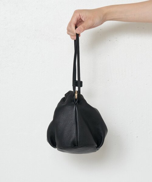 Jena espace merveilleux(ジェナ エスパスメルヴェイユ)の「レザーラウンドバッグ(トートバッグ・レディース・ブラック/シルバー・FREE)」の5枚目の写真