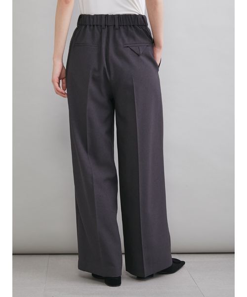 Mila Owen（ミラオーウェン）の「センタープレスイージーパンツ（その他パンツ・レディース・アイボリー/チャコールグレー/モカ/ピンク・00/1/0）」の9枚目の写真