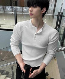 COSYHARU（コシハル）の「ヘンリーネックマッスルフィットラグラン長袖リブニットT（Tシャツ/カットソー）」