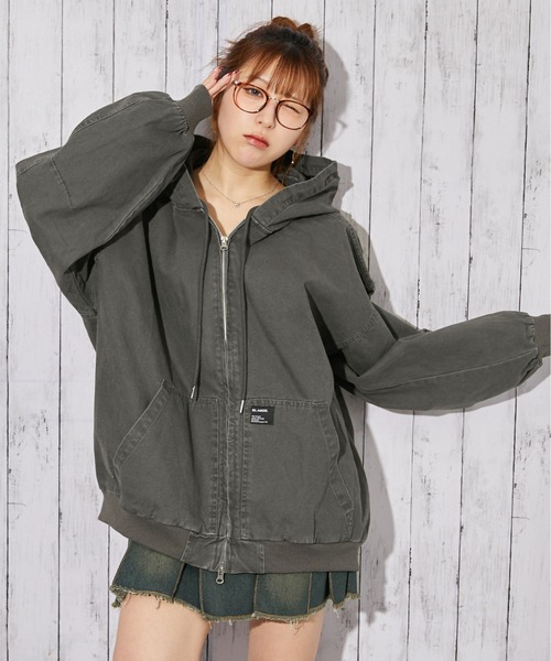 GORGE（ゴージ）の「《ツイル素材×ビッグフード》フード付きZIPジャケット／秋冬春／全3色（その他アウター・レディース・ピンク/キャメル/チャコール・F）」の2枚目の写真