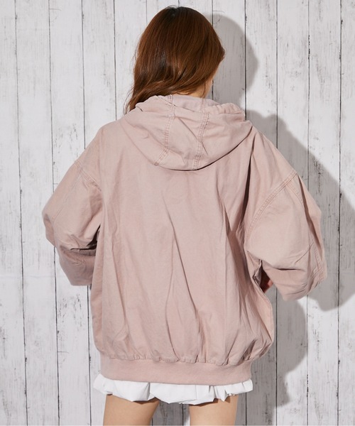 GORGE（ゴージ）の「《ツイル素材×ビッグフード》フード付きZIPジャケット／秋冬春／全3色（その他アウター・レディース・ピンク/キャメル/チャコール・F）」の16枚目の写真