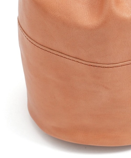 STANDARD SUPPLY（スタンダードサプライ）の「アーツアンドクラフツ / HORSE LEATHER ホースレザー / DRAW STRINGS POUCH M ドローストリングポーチM（ハンドバッグ・レディース・チョコ/ブラック/タン・FREE）」の7枚目の写真