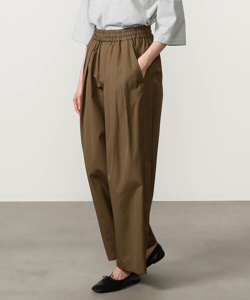 nicholson&nicholson（ニコルソンアンドニコルソン）の「nicholson & nicholson | 〈別注〉ワイドドローコードパンツ WOMEN（その他パンツ・レディース・オリーブ/ネイビー・38）」の2枚目の写真