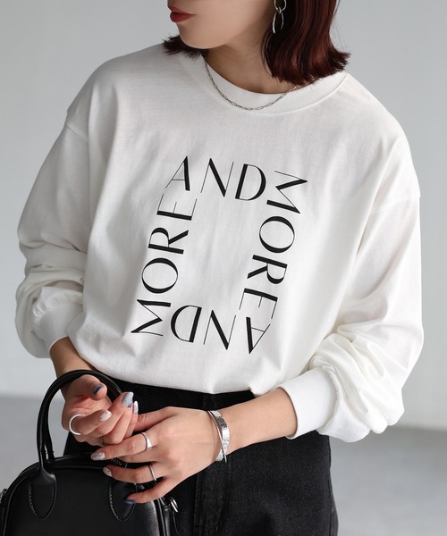 Riberry(リベリー)の「【イージーケア】スクエアロゴプリントロンT(Tシャツ/カットソー・レディース・ホワイト×ブラック/ホワイト×シルバー/グレー系・FREE)」の2枚目の写真