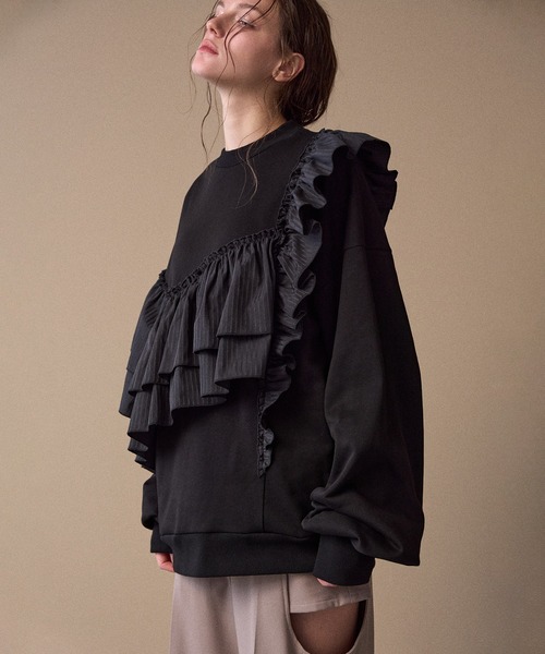 MIELI INVARIANT（ミエリインヴァリアント）の「Pinstripe Frill Sweat Pull Over（スウェット・レディース・ブラック系その他/ブラック・FREE）」の3枚目の写真