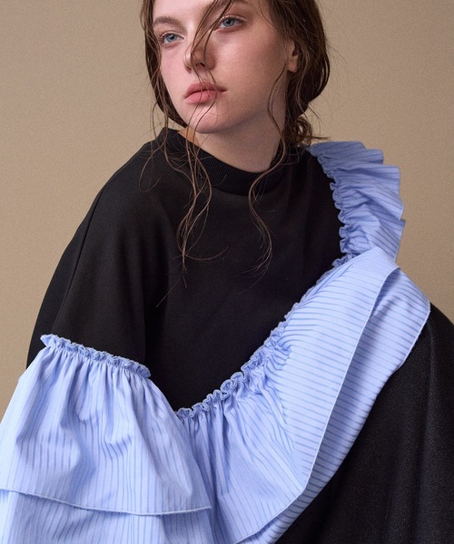 MIELI INVARIANT（ミエリインヴァリアント）の「Pinstripe Frill Sweat Pull Over（スウェット・レディース・ブラック系その他/ブラック・FREE）」の13枚目の写真
