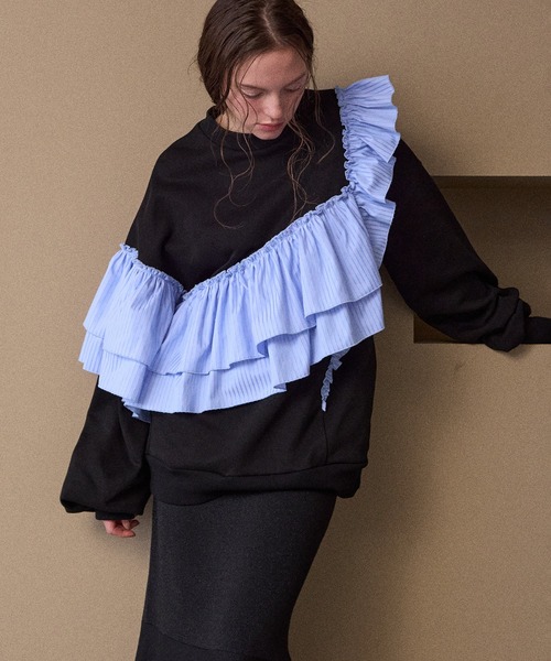 MIELI INVARIANT（ミエリインヴァリアント）の「Pinstripe Frill Sweat Pull Over（スウェット・レディース・ブラック系その他/ブラック・FREE）」の14枚目の写真