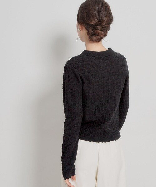 couture brooch(クチュールブローチ)の「【洗える着映え】ビジュー釦ポロニット(ニット/セーター・レディース・ライトグレー/ブラック/オフホワイト・38/36/42)」の7枚目の写真