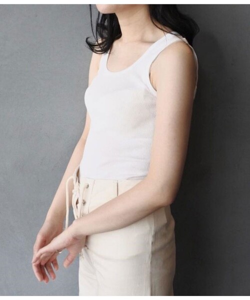 ADAM ET ROPE'(アダムエロペ)の「【Hanes for BIOTOP】2Pリブタンクトップ(タンクトップ・レディース・ベージュ・M)」の9枚目の写真