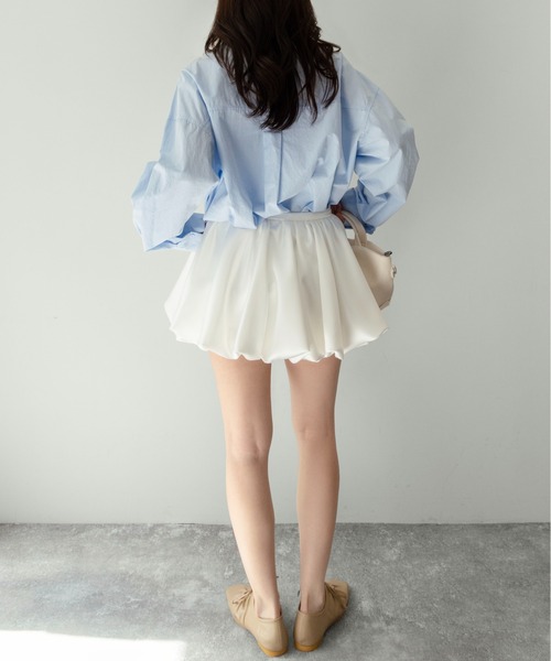 on:nue（オンニュ）の「【on:nue】[着用動画あり！/2色展開/2サイズ展開] サテンバルーンミニスカート（スカート・レディース・ブラック/アイボリー・MEDIUM/SMALL）」の16枚目の写真