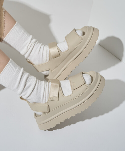 FREAK'S STORE（フリークスストア）の「限定展開 UGG/アグ W GOLDENGLOW/ウィメンズ ゴールデングロウ[5~8サイズ展開]（サンダル・レディース・ブラック/オフホワイト・6/7/8/5）」の21枚目の写真