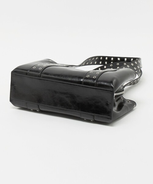 OSOI（オソイ）の「＜OSOI＞SHELL DUFFEL MINI EYELET トートバッグ（トートバッグ・レディース・ブラック・FREE）」の6枚目の写真