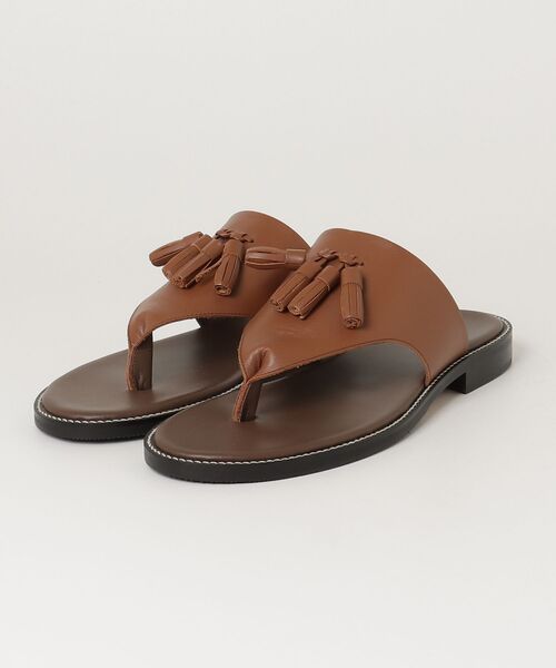 Tomo & Co（トモアンドシーオー）の「Tomo&Co / トモアンドシーオー/DOUBLE TUSSEL THONG SANDAL（サンダル・メンズ・ブラック/ブラウン・27/26）」の2枚目の写真
