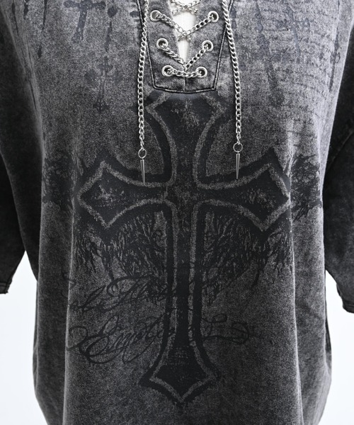 REFLEM(レフレム)の「『REFLEM/レフレム』チェーン編み上げグランジヘンリーTシャツ/ハーフスリーブカットソー(Tシャツ/カットソー・レディース・ブラック/グレー・FREE)」の3枚目の写真