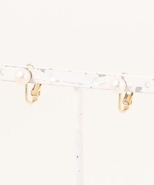 CERCA(チェルカ)の「September/ひと粒パールearring(イヤリング・レディース・ホワイト・FREE)」の1枚目の写真