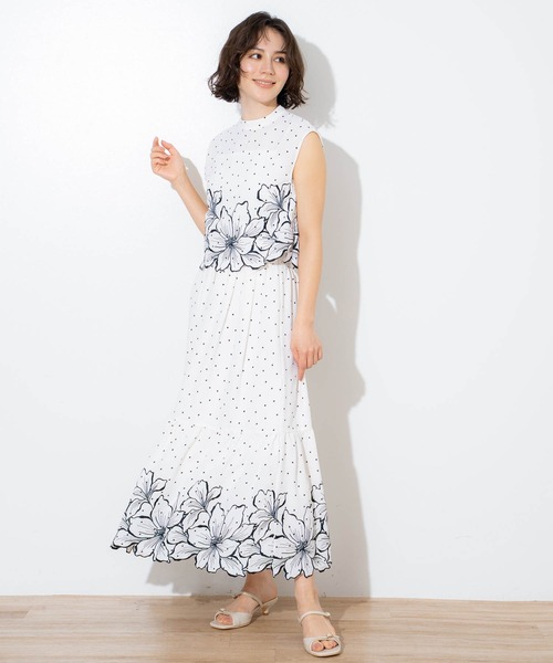 NOELA(ノエラ)の「フラワー刺繍フレアスカート(スカート・レディース・オフホワイト/ベージュ・S/M)」の6枚目の写真