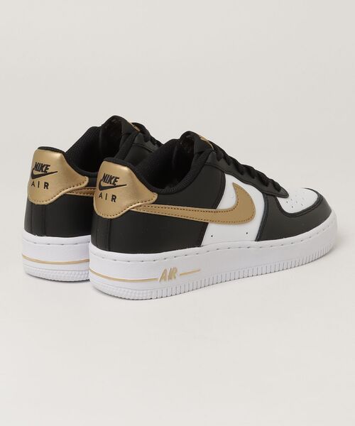 NIKE(ナイキ)の「AIR FORCE 1 GS(スニーカー・レディース・ホワイト系その他・25.0cm/23.0cm)」の2枚目の写真