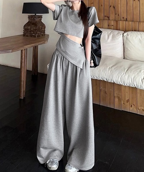 Miniministore(ミニミニストア)の「クロップド丈トップス ワイドパンツセット(セットアップ・レディース・ブラック/グレー・M/L)」の2枚目の写真