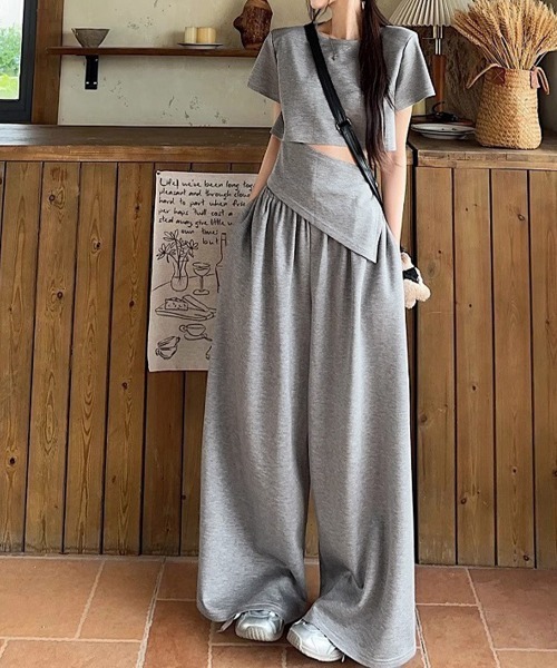 Miniministore(ミニミニストア)の「クロップド丈トップス ワイドパンツセット(セットアップ・レディース・ブラック/グレー・M/L)」の5枚目の写真