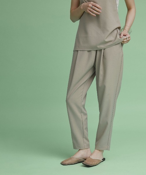 W:Huku(フーク)の「【W:Huku / シルキーサマーツイル】接触冷感 テーパード ラップ スラックス パンツ / Silky Summer Twill Tapered Wrap Pants(その他パンツ・レディース・ブラック/ベージュ/グレー・L/M)」の18枚目の写真