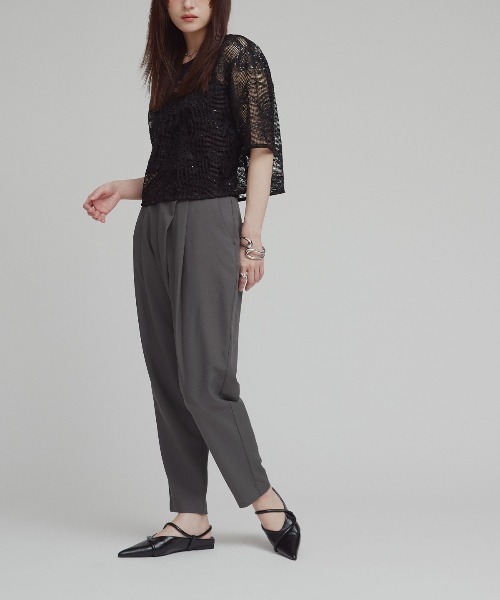 W:Huku(フーク)の「【W:Huku / シルキーサマーツイル】接触冷感 テーパード ラップ スラックス パンツ / Silky Summer Twill Tapered Wrap Pants(その他パンツ・レディース・ブラック/ベージュ/グレー・L/M)」の19枚目の写真