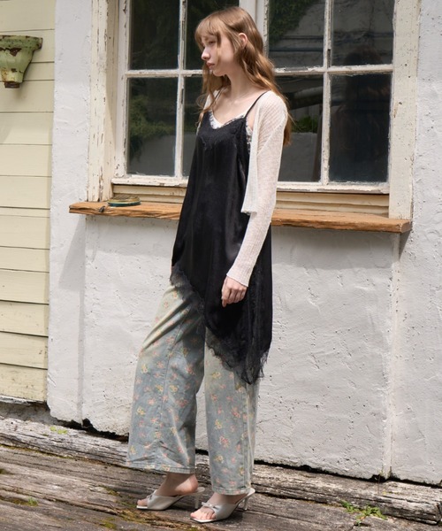 Birthday room(バースデイルーム)の「花柄プリントデニム/floral print denim(デニムパンツ・レディース・その他・FREE)」の2枚目の写真