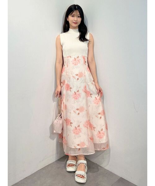 MERCURYDUO(マーキュリーデュオ)の「ダリアフラワードッキングノースリワンピース(ワンピース・レディース・ブラック/オフホワイト/ラベンダー・SMALL/MEDIUM)」の2枚目の写真