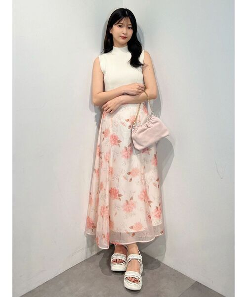 MERCURYDUO(マーキュリーデュオ)の「ダリアフラワードッキングノースリワンピース(ワンピース・レディース・ブラック/オフホワイト/ラベンダー・SMALL/MEDIUM)」の17枚目の写真