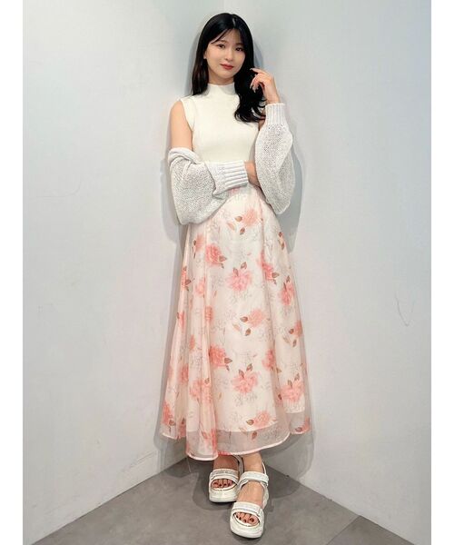 MERCURYDUO(マーキュリーデュオ)の「ダリアフラワードッキングノースリワンピース(ワンピース・レディース・ブラック/オフホワイト/ラベンダー・SMALL/MEDIUM)」の18枚目の写真