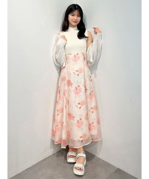 MERCURYDUO(マーキュリーデュオ)の「ダリアフラワードッキングノースリワンピース(ワンピース・レディース・ブラック/オフホワイト/ラベンダー・SMALL/MEDIUM)」の19枚目の写真