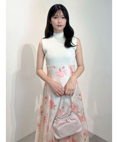 MERCURYDUO(マーキュリーデュオ)の「ダリアフラワードッキングノースリワンピース(ワンピース・レディース・ブラック/オフホワイト/ラベンダー・SMALL/MEDIUM)」の18枚目の写真