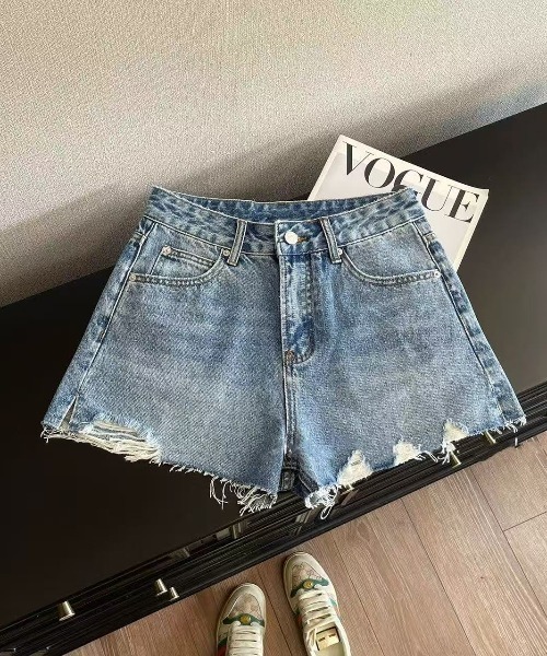 GEMEDA(ジェメダ)の「【Y2K】クラッシュデザインデニムショートパンツ ヴィンテージウォッシュデニムショートパンツ(デニムパンツ・レディース・ブルー・S/M)」の5枚目の写真